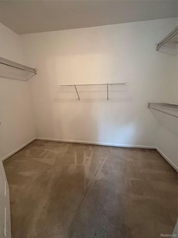 45475 Irvine Drive, Novi, MI 48374