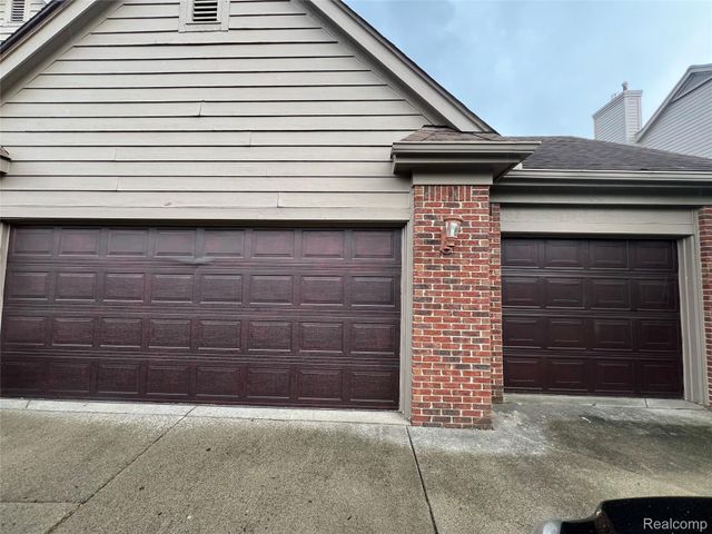 45475 Irvine Drive, Novi, MI 48374