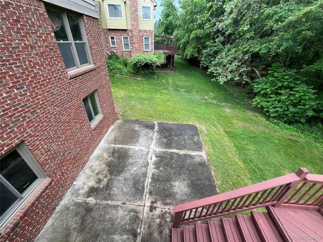 45475 Irvine Drive, Novi, MI 48374