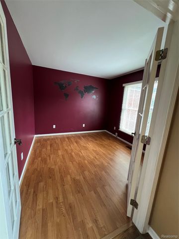 45475 Irvine Drive, Novi, MI 48374