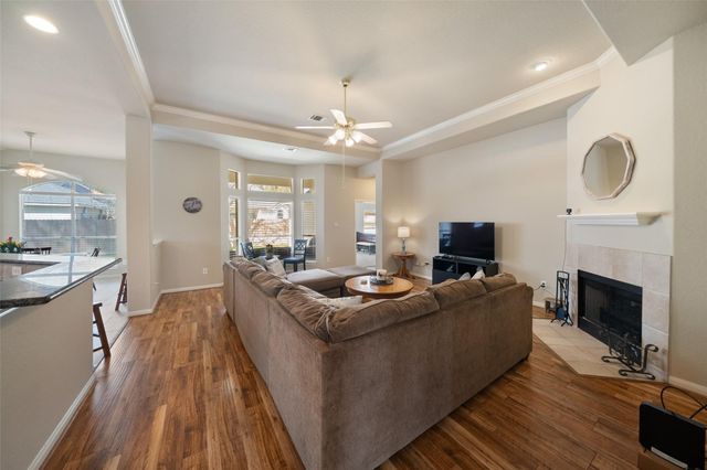 3307 Hemingway Drive, Montgomery, TX 77356