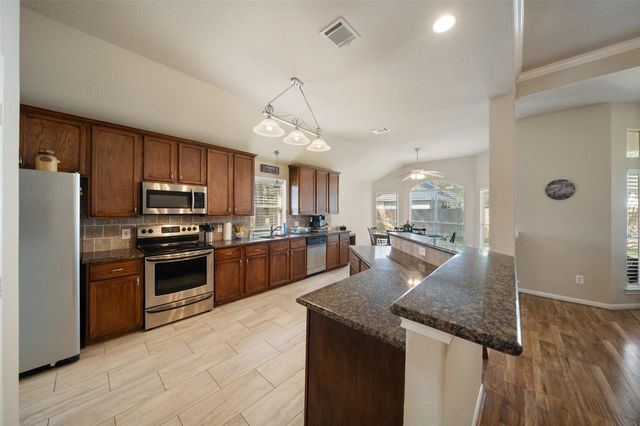 3307 Hemingway Drive, Montgomery, TX 77356