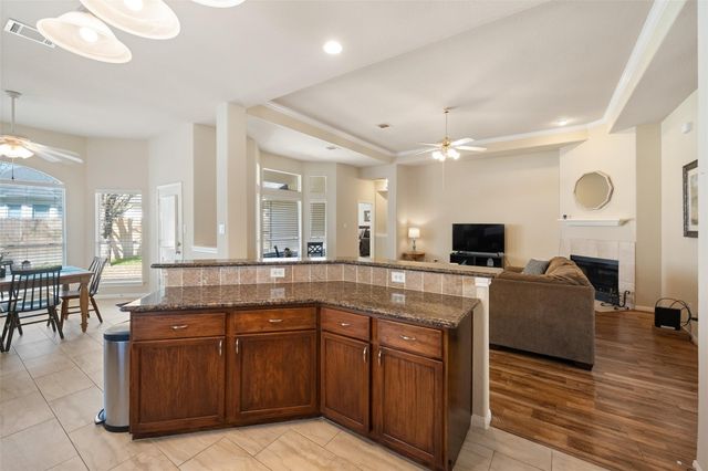 3307 Hemingway Drive, Montgomery, TX 77356