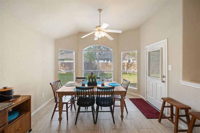 3307 Hemingway Drive, Montgomery, TX 77356