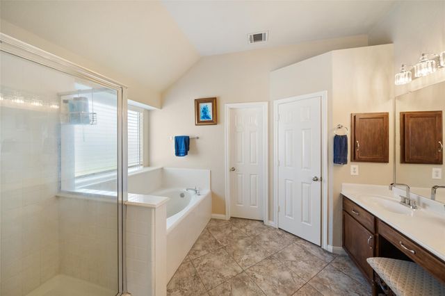 3307 Hemingway Drive, Montgomery, TX 77356