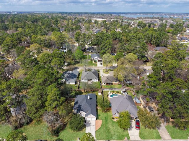 3307 Hemingway Drive, Montgomery, TX 77356