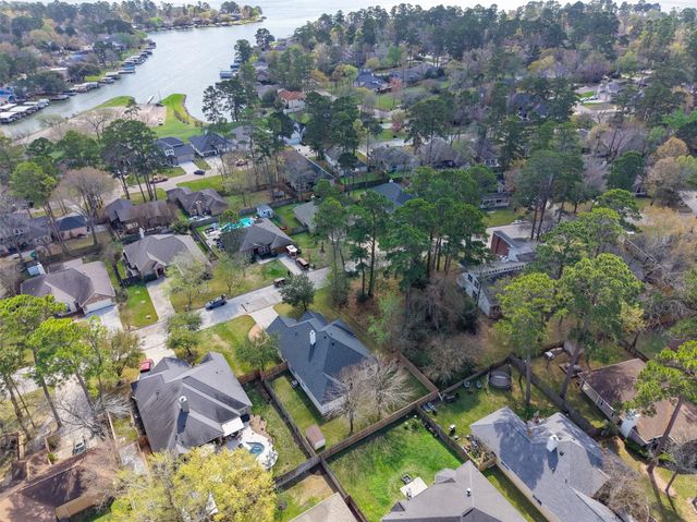 3307 Hemingway Drive, Montgomery, TX 77356