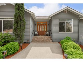 322 MONTA VISTA Ln, Roseburg, OR 97471
