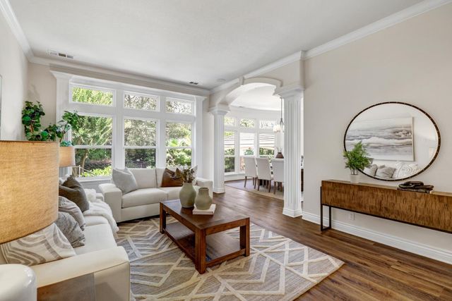8691 Equus Ln, Fair Oaks, CA 95628