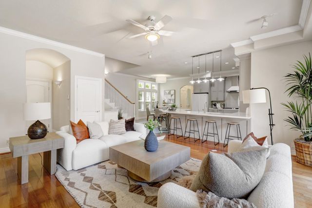 8691 Equus Ln, Fair Oaks, CA 95628