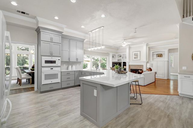 8691 Equus Ln, Fair Oaks, CA 95628