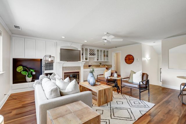 8691 Equus Ln, Fair Oaks, CA 95628
