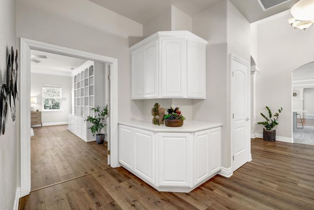 8691 Equus Ln, Fair Oaks, CA 95628