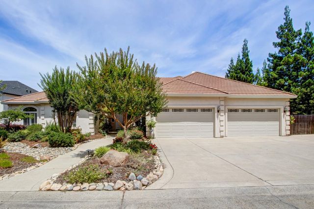 8691 Equus Ln, Fair Oaks, CA 95628