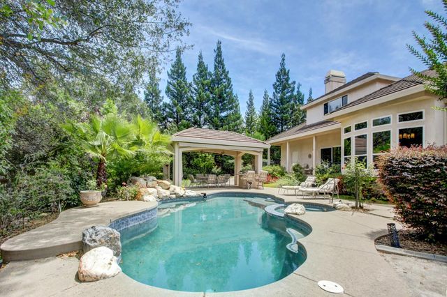 8691 Equus Ln, Fair Oaks, CA 95628