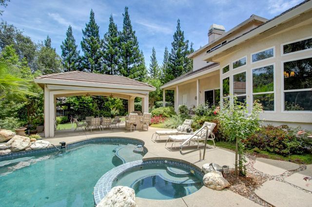 8691 Equus Ln, Fair Oaks, CA 95628