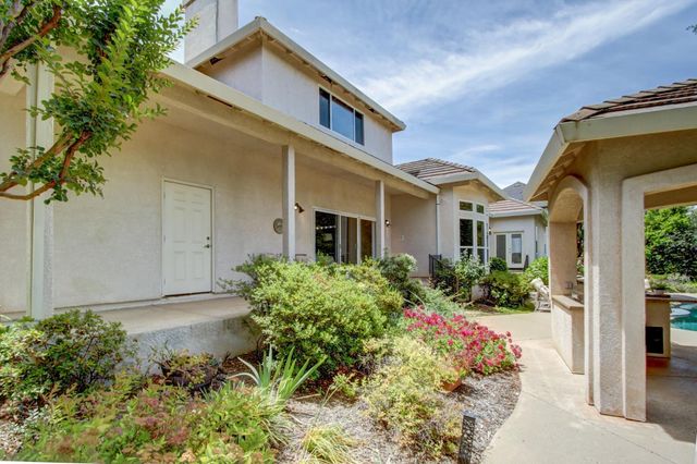 8691 Equus Ln, Fair Oaks, CA 95628