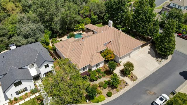 8691 Equus Ln, Fair Oaks, CA 95628
