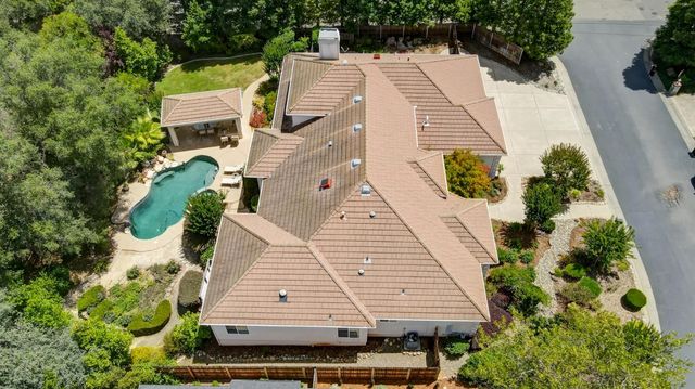8691 Equus Ln, Fair Oaks, CA 95628