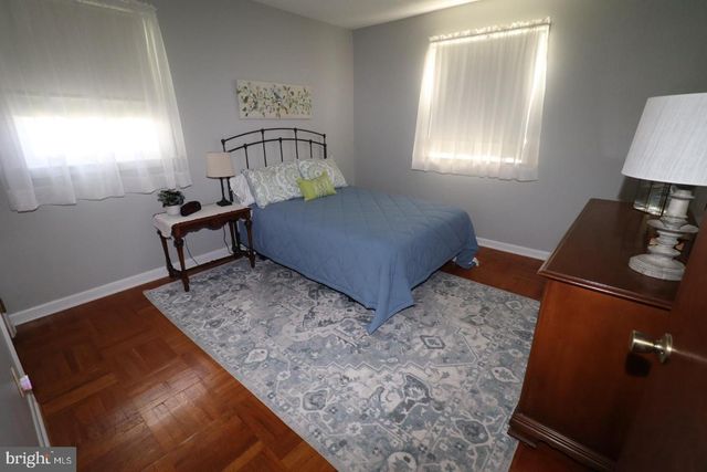 12 PHAETON DR, Hamilton, NJ 08690