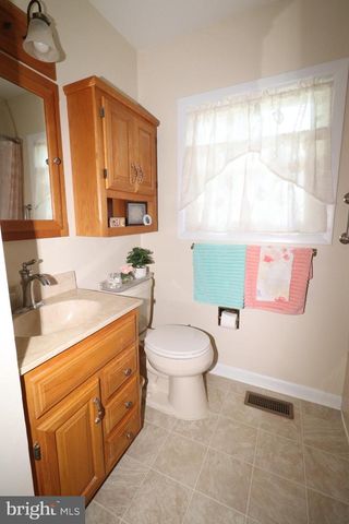 12 PHAETON DR, Hamilton, NJ 08690