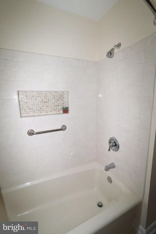 12 PHAETON DR, Hamilton, NJ 08690