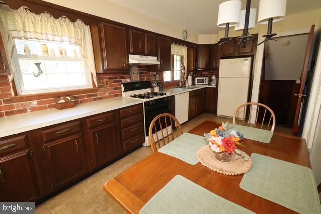 12 PHAETON DR, Hamilton, NJ 08690