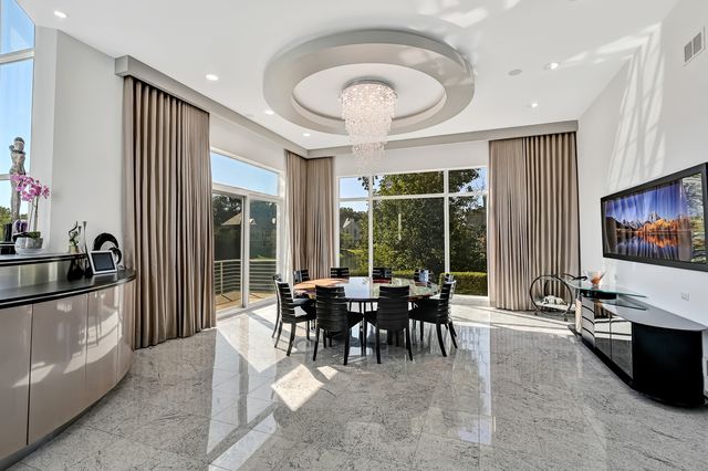 9233 Falling Waters Drive W, Burr Ridge, IL 60527