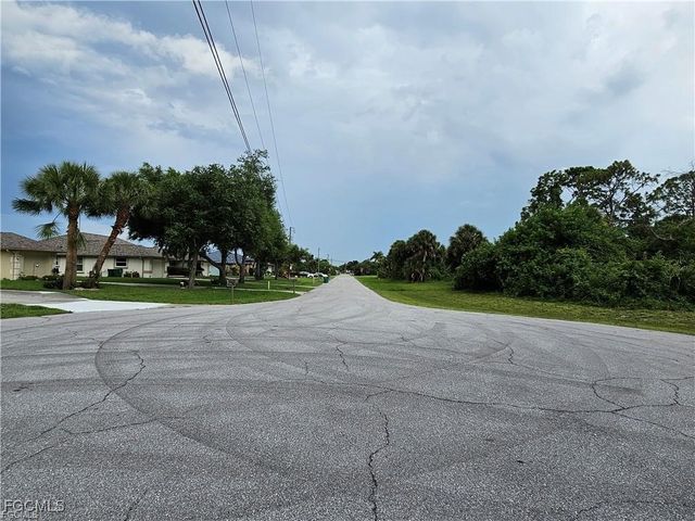 105 Island CT, Rotonda West, FL 33947