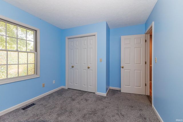 5000 W QUAIL RIDGE Drive, Muncie, IN 47304