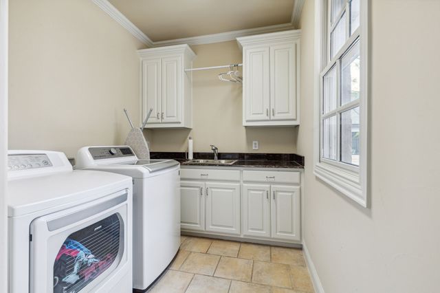 6815 Park Lane, Dallas, TX 75225