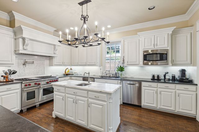 6815 Park Lane, Dallas, TX 75225