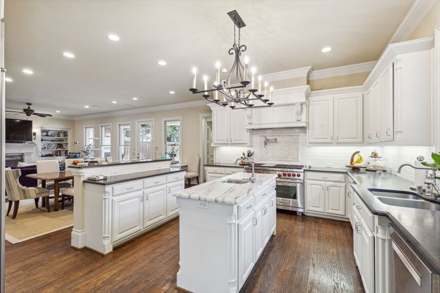 6815 Park Lane, Dallas, TX 75225
