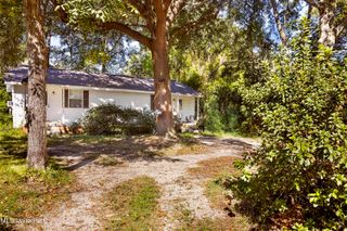 605/607 Russell Avenue, Ocean Springs, MS 39564