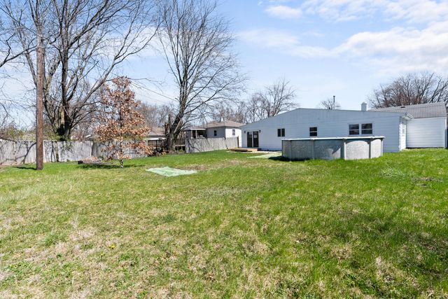 23 Sunset Road, Merrillville, IN 46410