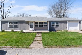 23 Sunset Road, Merrillville, IN 46410