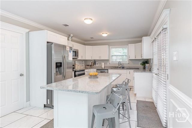 112 W 52nd Street, Savannah, GA 31405