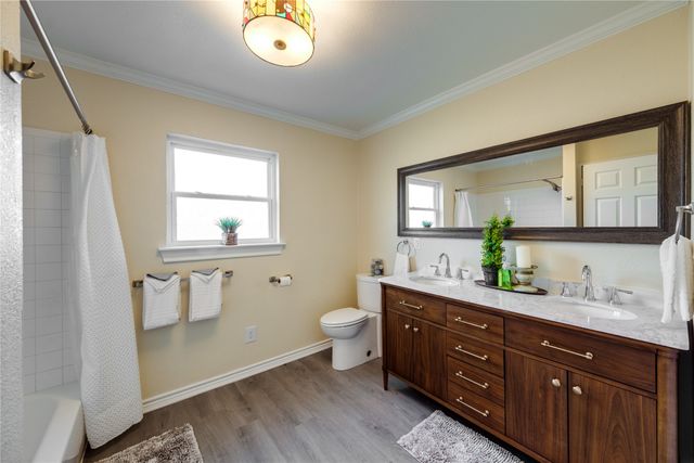 209 Trailwind Street, Gun Barrel City, TX 75156