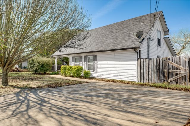 209 Trailwind Street, Gun Barrel City, TX 75156