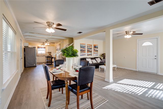 209 Trailwind Street, Gun Barrel City, TX 75156