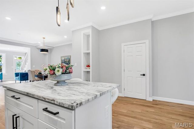 3006 Virginia Avenue, St Louis, MO 63118
