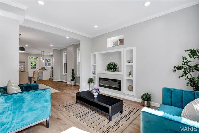 3006 Virginia Avenue, St Louis, MO 63118