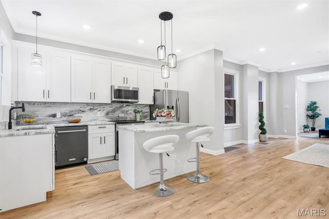 3006 Virginia Avenue, St Louis, MO 63118