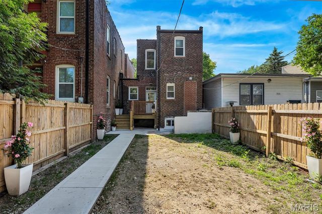 3006 Virginia Avenue, St Louis, MO 63118