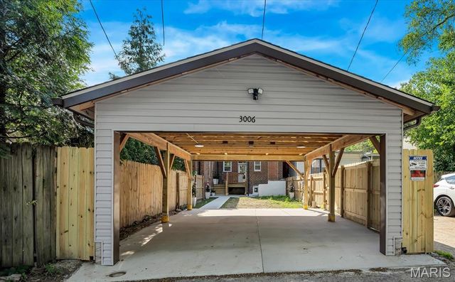 3006 Virginia Avenue, St Louis, MO 63118