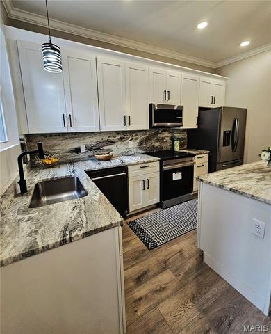 3006 Virginia Avenue, St Louis, MO 63118