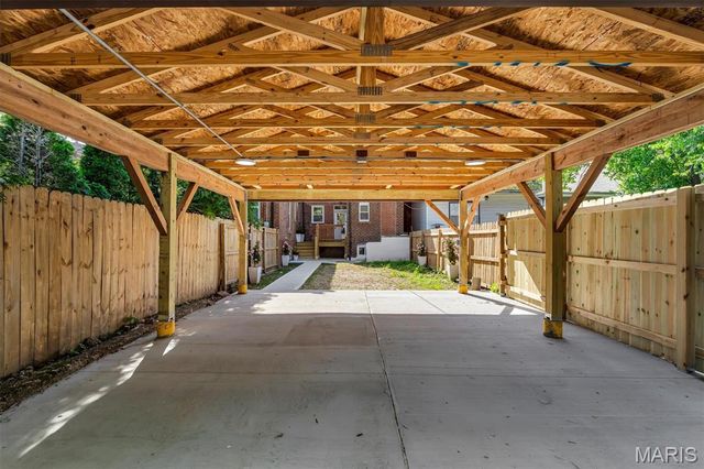 3006 Virginia Avenue, St Louis, MO 63118
