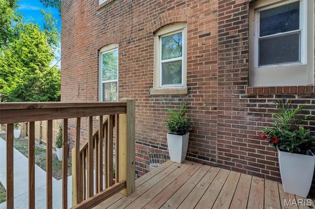 3006 Virginia Avenue, St Louis, MO 63118