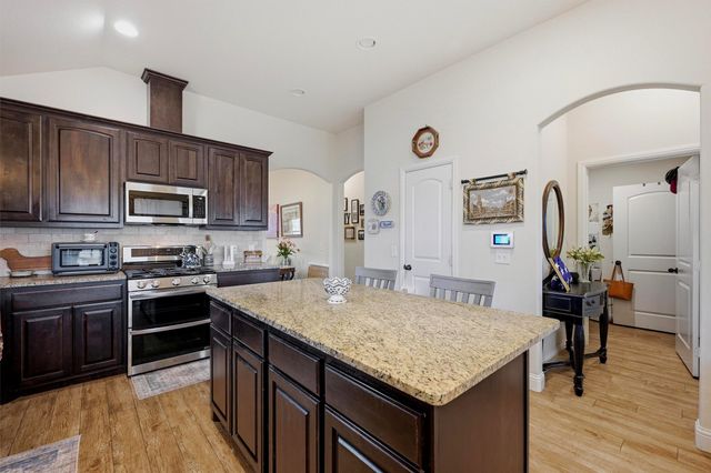 502 Pathfinder Street, Collinsville, TX 76233