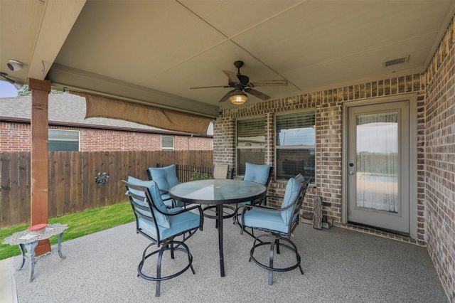 502 Pathfinder Street, Collinsville, TX 76233